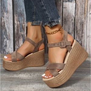 RXFSP - Khaki Crisscross Strap Wedge Sandal - size 40 (8) - new without box